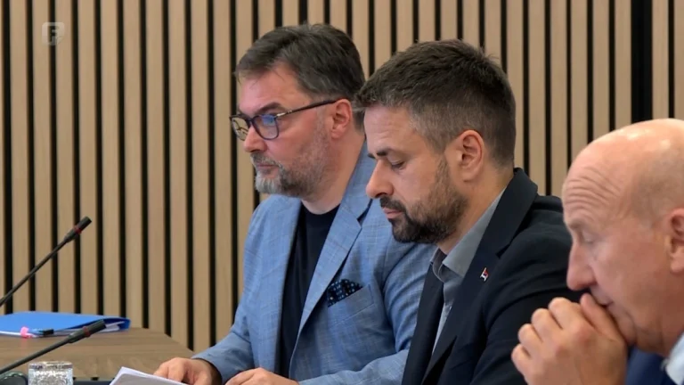 Predizborna akcija: Funkcioneri dijelili budžetske rezerve, Košarac među najrastrošnijim Predizborna akcija: Funkcioneri dijelili budžetske rezerve, Košarac među najrastrošnijim