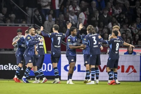 Esmir Bajraktarević strijelac u pobjedi PSV-a nad Ajaxom Esmir Bajraktarević strijelac u pobjedi PSV-a nad Ajaxom