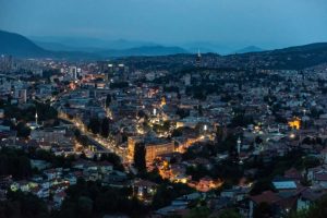 U Velikoj avliji Laure Papo Bohorete večeras scenski performans Sarajevo s ljubavlju