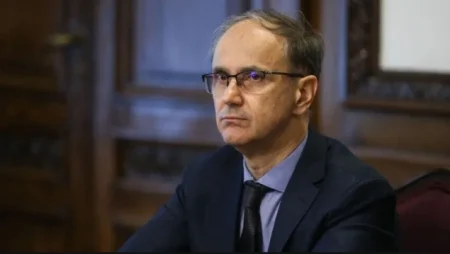 Vlada Srbije odbacila tvrdnje iz BiH da je zahtjev za prelet aviona stigao kasno Vlada Srbije odbacila tvrdnje iz BiH da je zahtjev za prelet aviona stigao kasno