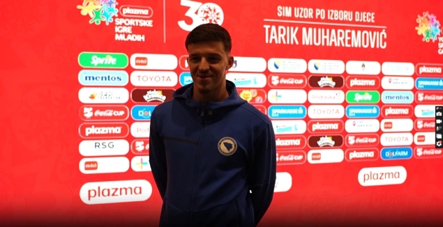 Djeca izabrala svog SIM uzora: Tarik Muharemović u društvu osnovnoškolaca Djeca izabrala svog SIM uzora: Tarik Muharemović u društvu osnovnoškolaca