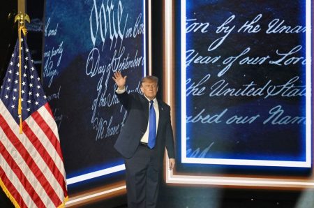 Trump obećao 5000 dolara svakom punoljetnom Amerikancu ako republikanci pobijede na izborima