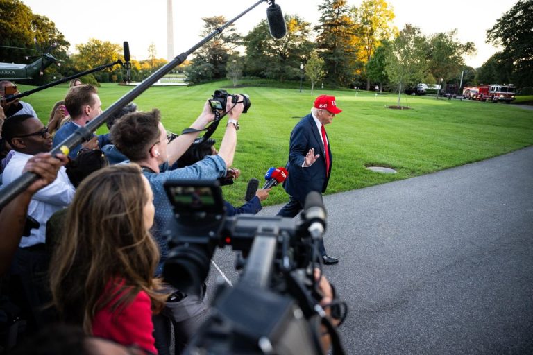 Velika pobjeda medija protiv Trumpa: Poništena zabrana ulaska u Bijelu kuću Velika pobjeda medija protiv Trumpa: Poništena zabrana ulaska u Bijelu kuću