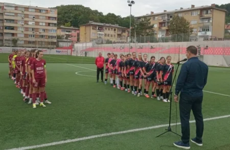 Svečano otvoren kompleks pomoćnih terena na stadionu Tušanj Svečano otvoren kompleks pomoćnih terena na stadionu Tušanj