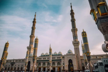 Saudijska Arabija nakratko izdala upozorenja na opasnost zbog sukoba s Hutima Saudijska Arabija nakratko izdala upozorenja na opasnost zbog sukoba s Hutima