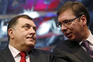 Dragan Bursać: “Dodik odjavljuje Vučića. Sad je i zvanično gotov”