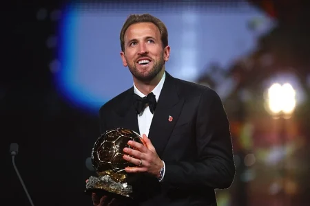 Harry Kane osvojio Zlatnu loptu, prvi put nakon 45 godina Bayern ima najboljeg nogometaša svijeta Harry Kane osvojio Zlatnu loptu, prvi put nakon 45 godina Bayern ima najboljeg nogometaša svijeta